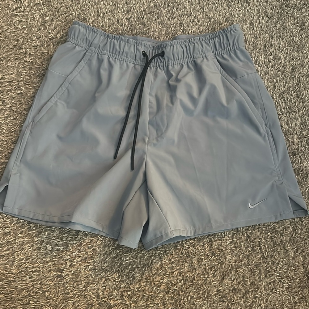 NWOT Men’s Nike Unlimited Dri-fit 5” Unlined Verstile Shorts, Size S S